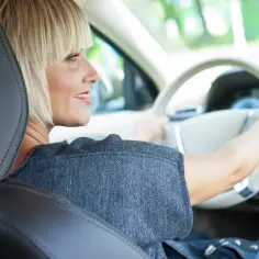 Kto jest lepszym kierowcą? Prawda o umiejętnościach mężczyzn i kobiet