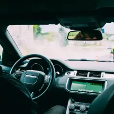 Ile zarabia kierowca Ubera w UK? Odkryj zaskakujące fakty o zarobkach