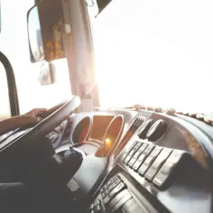 Kierowca autobusu czy warto? Poznaj wady i zalety tej pracy