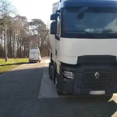 Czy można jeździć ciężarówką bez karty kierowcy? Sprawdź konsekwencje