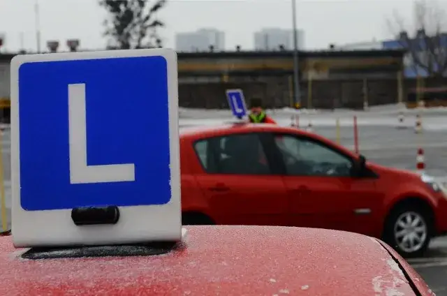 Zdjęcie WORD Poznań: Jakie są opinie o pojazdach i egzaminach w WORD Poznań?