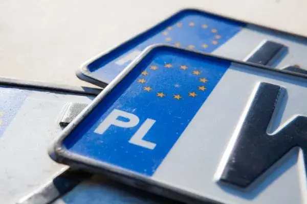 Co jest potrzebne do rejestracji samochodu z zagranicy – uniknij błędów i zaoszczędź czas